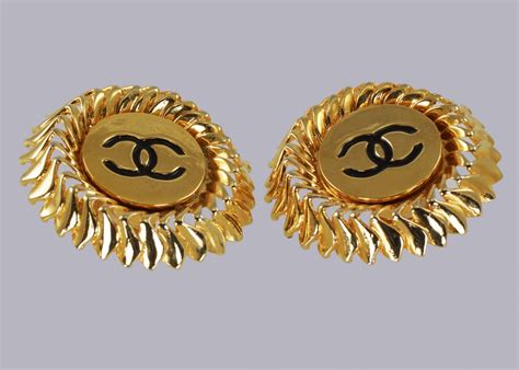 vintage chanel ohrringe|vintage chanel clip on earrings.